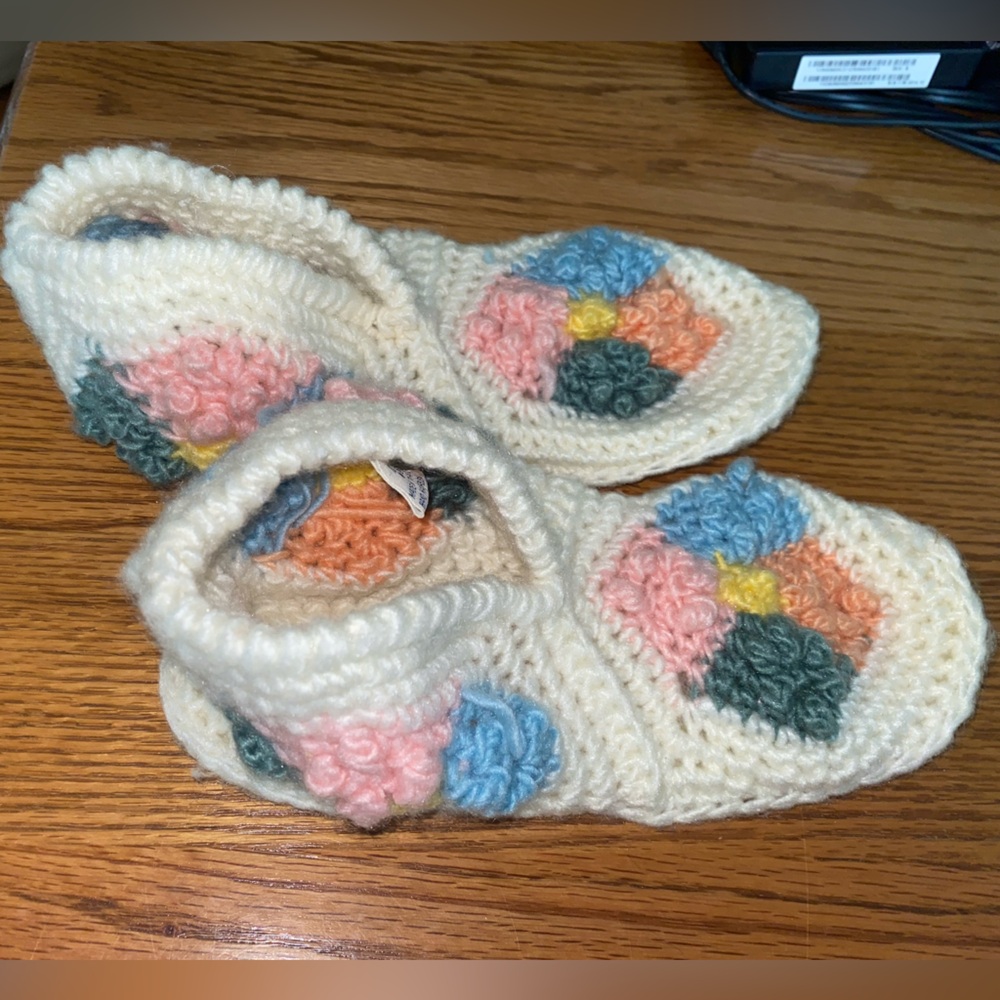 CROCHETED SLIPPERS Vintage Multicolor